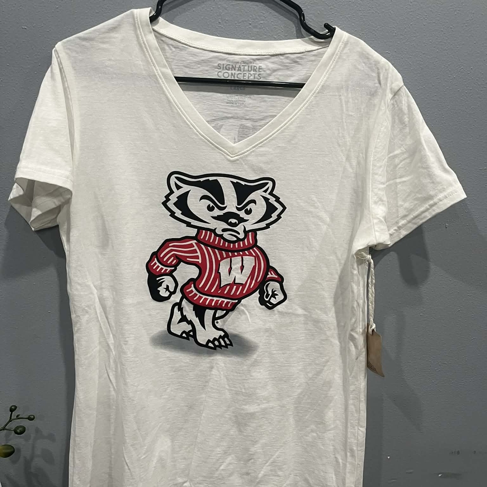 Signature Concepts White Tee V-neck Vintage